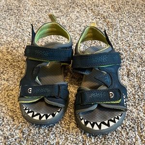 Boy’s Carter’s Light Up Sandals